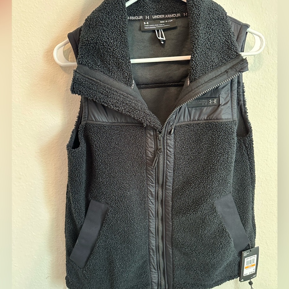 NWT Under Armour Black Fleece Vest